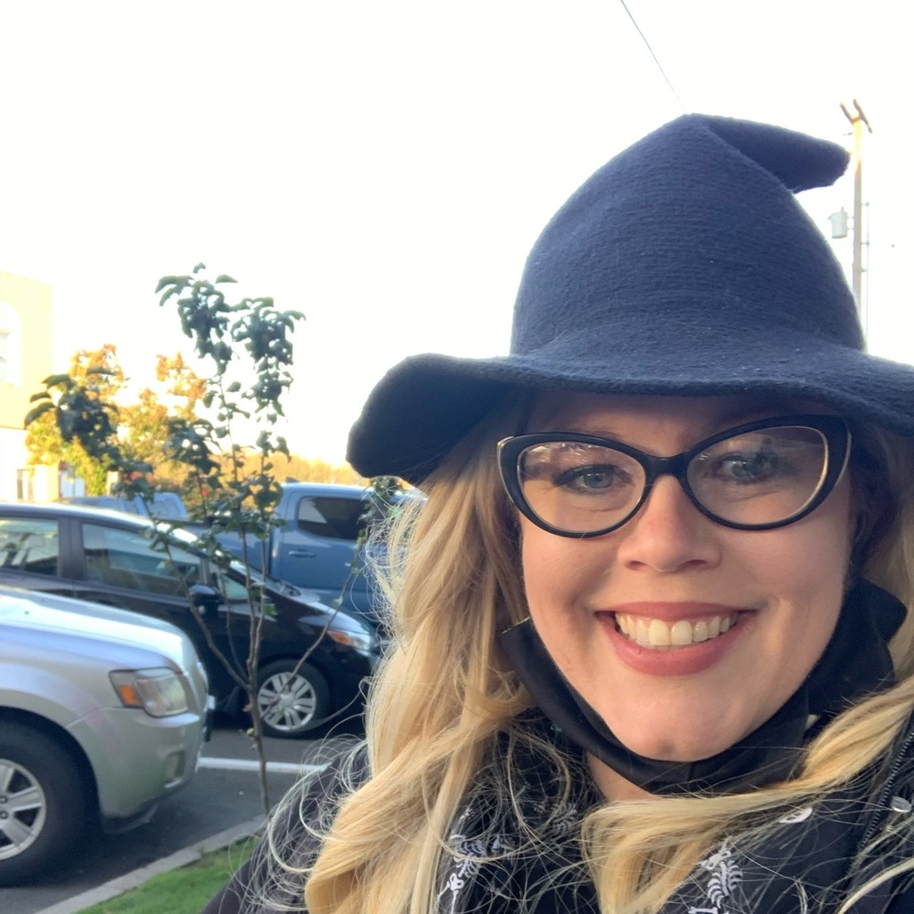 Meet your Posher, Candi